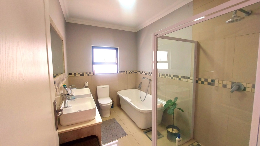 4 Bedroom Property for Sale in Melodie North West
